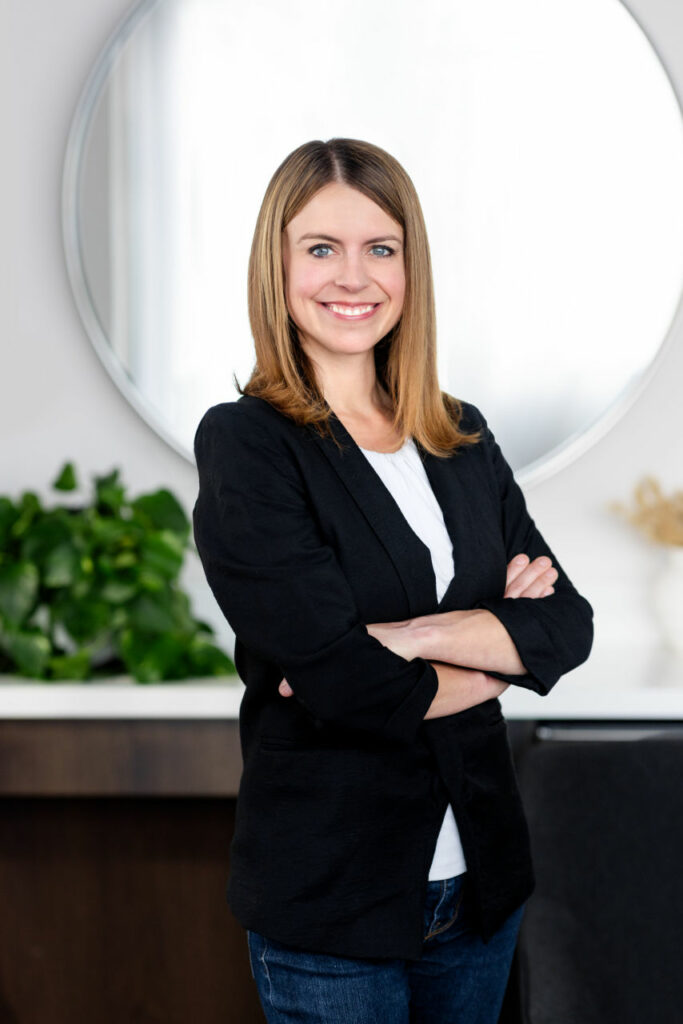 AdCellerant-2023-Headshots-Set2-TheUnfoundDoor-017